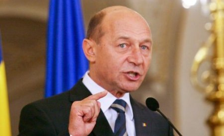 Băsescu: Numărul parlamentarilor poate fi redus prin lege, nu doar prin modificarea Constituţiei