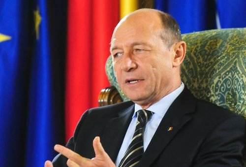 Băsescu: Am primit zeci de mailuri de la ofiţeri în rezervă, chestiuni sensibile care m-au marcat 