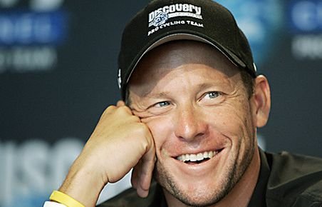 Lance Armstrong s-a retras oficial din competiţiile internaţionale