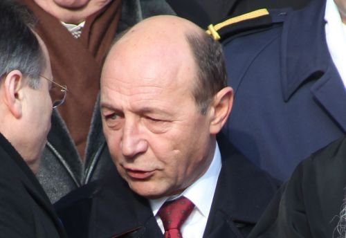 Cum s-a schimbat relaţia Băsescu - popor într-un an: Discursurile de la Ziua Unirii din 2010 şi 2011