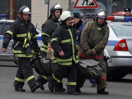 Atentatul din Moscova ar fi fost comis de o femeie. Comunitatea internaţională condamnă atacul