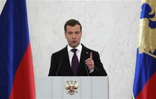Medvedev: Rusia nu va îngenunchea în faţa terorismului