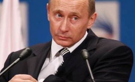 Vladimir Putin a spus un banc cu spioni, ironizând birocraţia din Rusia