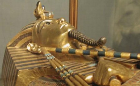 Muzeul din Cairo, devastat de protestatari: Două mumii au fost distruse