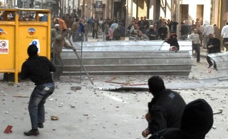 Război civil în Egipt: Cel puţin un mort şi 600 de răniţi, în urma violenţelor - IMAGINI LIVE