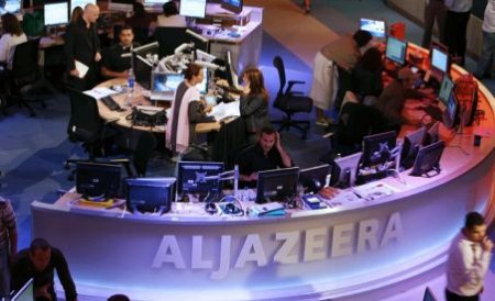 Directorul Al-Jazeera din Cairo a fost arestat. Un jurnalist egiptean a murit