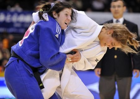 Corina Căprioriu, medalie de bronz la competiţia de judo Grand Slam Paris