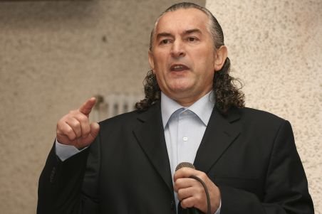 Miron Cozma: Ministrul Ariton, vinovat de moartea minerilor de la Uricani. Nu fac investiţii pentru modernizare