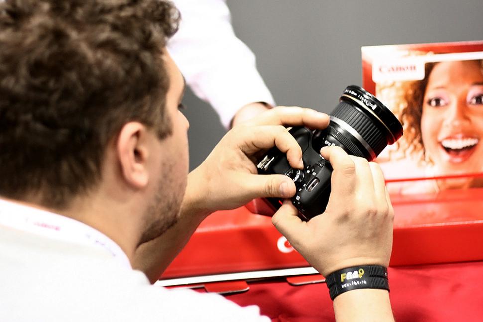 Canon EOS 600D şi 1100D, două noi DSLR-uri lansate concomitent în România şi pe plan internaţional 87845