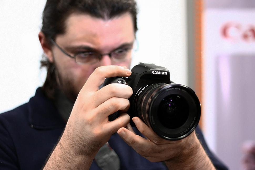 Canon EOS 600D şi 1100D, două noi DSLR-uri lansate concomitent în România şi pe plan internaţional 87849