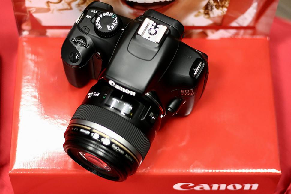 Canon EOS 600D şi 1100D, două noi DSLR-uri lansate concomitent în România şi pe plan internaţional 87850