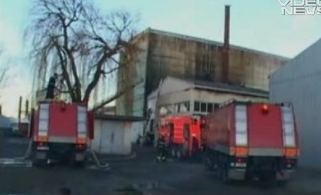 Explozie la o fabrică de alcool din Suceava. Un muncitor a fost grav rănit