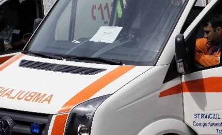 Şapte persoane au fost grav rănite într-un accident de circulaţie la Vaslui