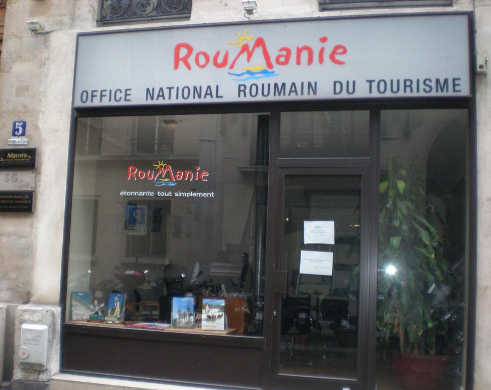 Imaginea oficială a României în Franţa: Uşi închise, logo vechi, anunţuri false 87888