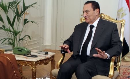 Mubarak nu vrea să se retragă onorabil: A respins oferta Germaniei de a se interna într-o clinică de lux