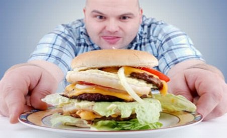 Omenirea creşte alarmant în greutate: Numărul obezilor s-a dublat în ultimii 30 de ani