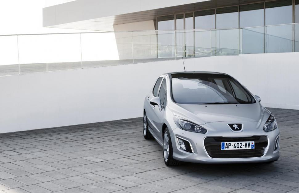 Peugeot 308 cu facelift, prezentat oficial înaintea debutului de la Geneva 87985