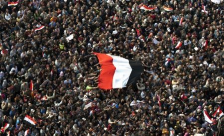 Protestele se extind în Egipt. Un protestatar a murit la Port Said
