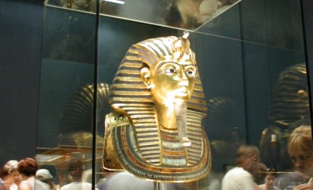 Statuia lui Tutankamon, recuperată din Nil, este o copie