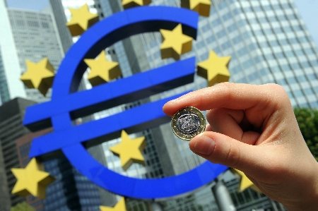 Leul continuă să se aprecieze în raport cu euro: vezi curs BNR