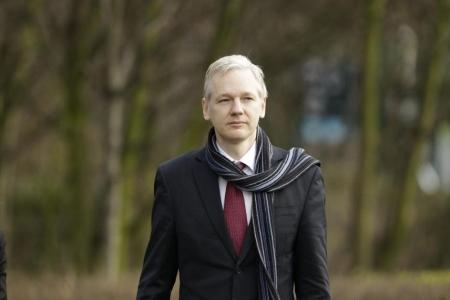 Magistraţii britanici: Julian Assange poate fi extrădat în Suedia 