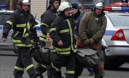 Un bărbat s-a sinucis detonând o grenadă în faţa unui supermarket din Moscova