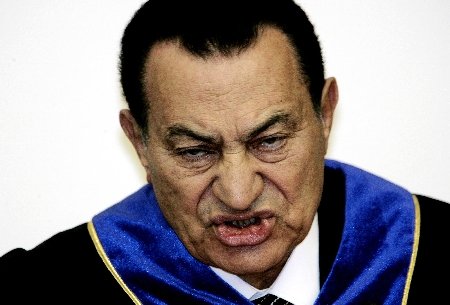 Mubarak se tratează de cancer în Arabia Saudită