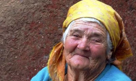 Botoşani: Peste 70 de femei din judeţ au trecut de 100 de ani fiecare