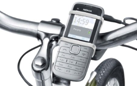 Cum îţi încarci telefonul cu ajutorul bicicletei? Află aici