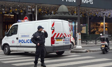 Poliţia din Paris a găsit bijuterii de 18 milioane de euro într-o canalizare