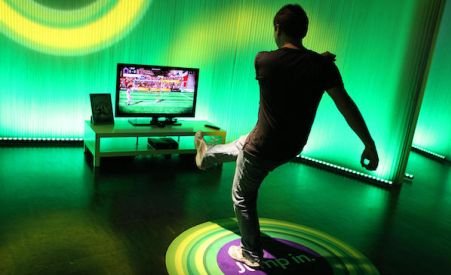 Xbox Kinect a vândut peste 10 milioane de exemplare în doar patru luni, un nou record Guiness