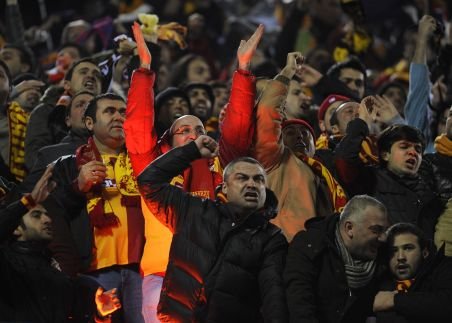 Galatasaray intră în Cartea Recordurilor pentru scandările de la derbiul cu Fenerbahce 