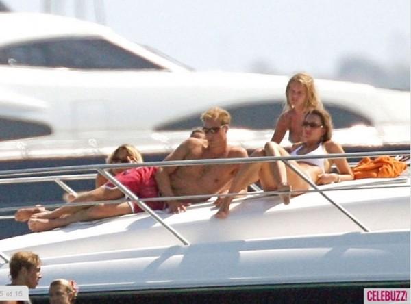 Kate Middleton, în costum de baie. Vezi imagini inedite cu viitoarea Prinţesă de Wales 90790