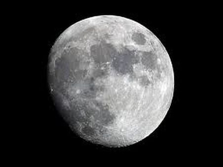 Super Luna, fenomen riscant pentru Terra, are loc sâmbătă