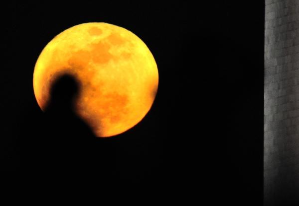 Super Luna în imagini: Cum s-a văzut ineditul fenomen astronomic 90918