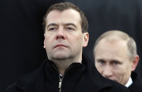 Rusia. Medvedev şi Putin îşi pierd popularitatea. O criză politică este posibilă