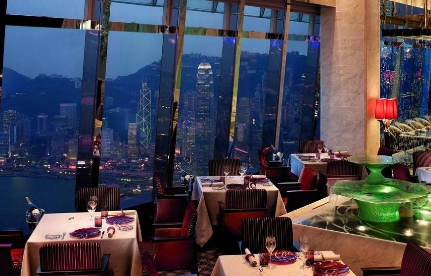 Cel mai înalt hotel din lume, inaugurat la Hong Kong 91732