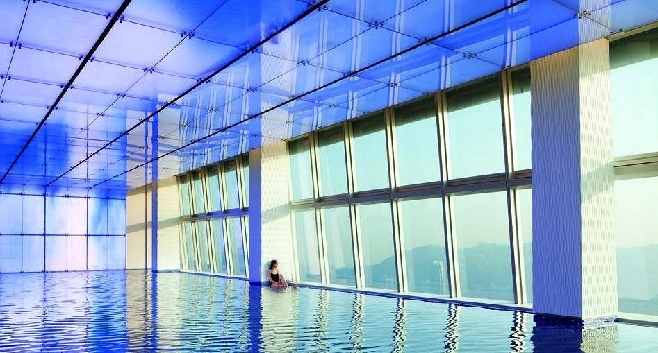 Cel mai înalt hotel din lume, inaugurat la Hong Kong 91734