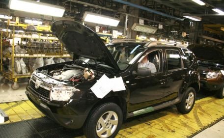Uzina Dacia de la Mioveni şi-ar putea opri activitatea până la trei luni