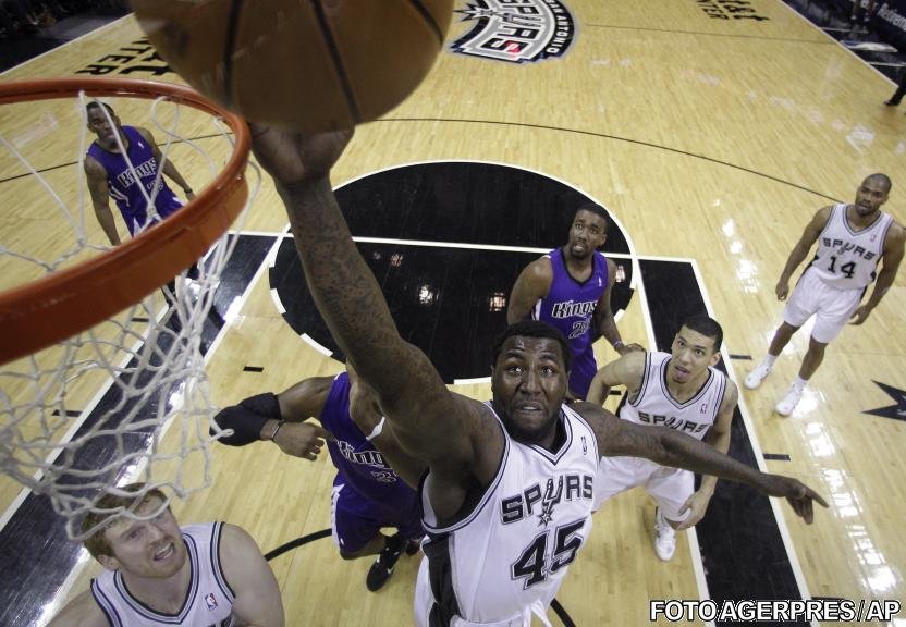 San Antonio Spurs învinge pe Sacramento Kings şi câştigă Conferinţa de Vest
