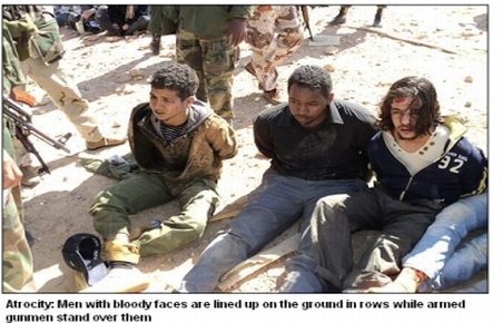 Fotografii şocante cu libieni maltrataţi sau ucişi de forţele lui Gaddafi, confiscate de la unul din soldaţii săi