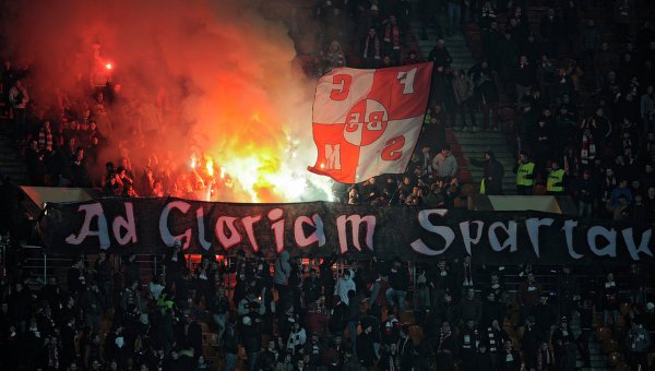 Zeci de suporteri reţinuţi după meciul Spartak - Terek din Rusia