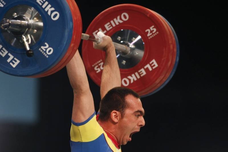 România a câştigat o medalie de aur şi două de argint la Campionatul European de haltere