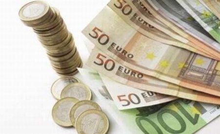 Guvernul ia în calcul adoptarea monedei europene pentru 2016-2017