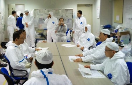 Medicii niponi cer prelevarea de celule stem de la angajaţii din centrala Fukushima