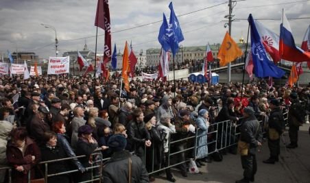 Rusia. Grupuri pro-putere şi pro-opoziţie au organizat simultan mitinguri anti-corupţie