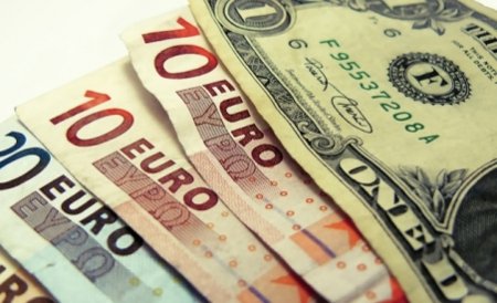 Euro a ajuns la cel mai mic nivel din martie 2010. Vezi cursul BNR