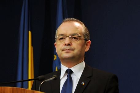 Premierul Emil Boc va prelua temporar funcţia de ministru al Muncii