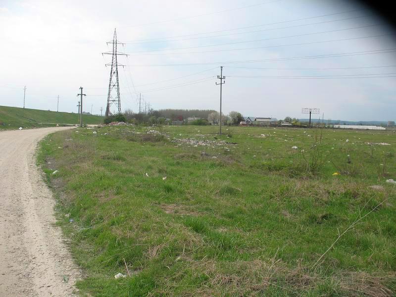 Râul Argeş, acoperit de gunoaie, ignorat de autorităţile statului 93770