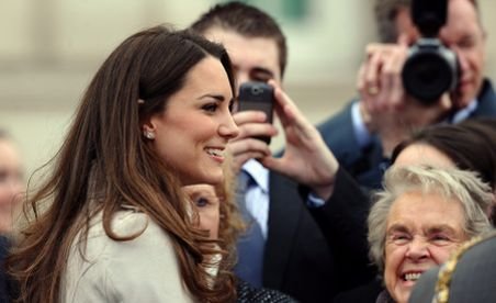 Kate Middleton, comparată de mass-media cu prinţesa Diana